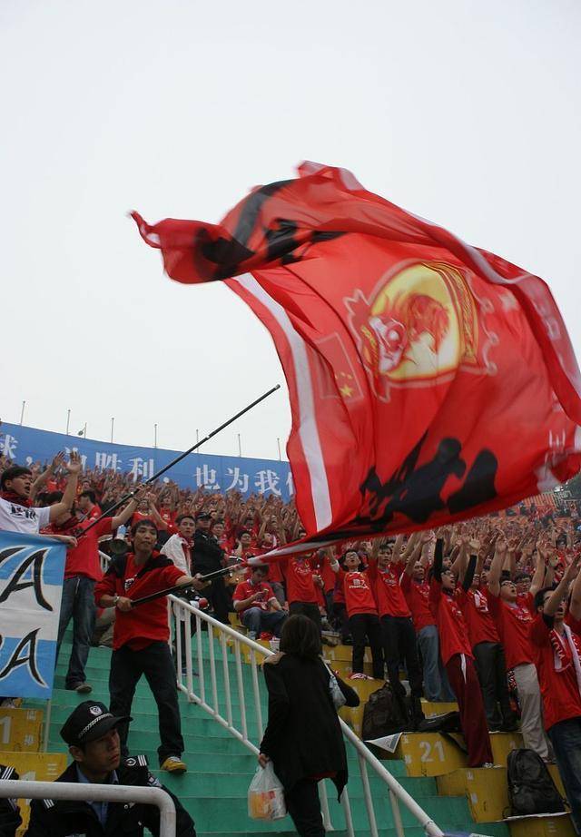 多伦多猛龙发布备战花絮；冲刺阶段遗憾出局；中超任务艰巨；赛程密集仍需轮换的简单介绍爱游戏入口